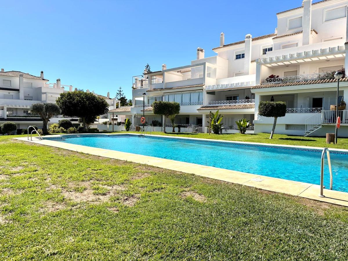Moderno Apartamento Con Preciosas Vistas Al Mar En Urbanizacion Con Piscina - Rio Real 11 2G Marbella Luaran gambar