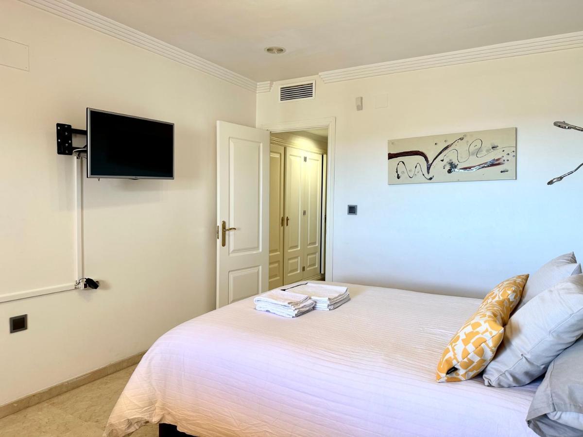 Moderno Apartamento Con Preciosas Vistas Al Mar En Urbanizacion Con Piscina - Rio Real 11 2G Marbella Luaran gambar