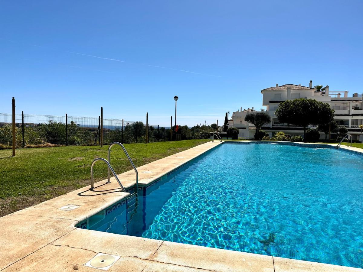 Moderno Apartamento Con Preciosas Vistas Al Mar En Urbanizacion Con Piscina - Rio Real 11 2G Marbella Luaran gambar