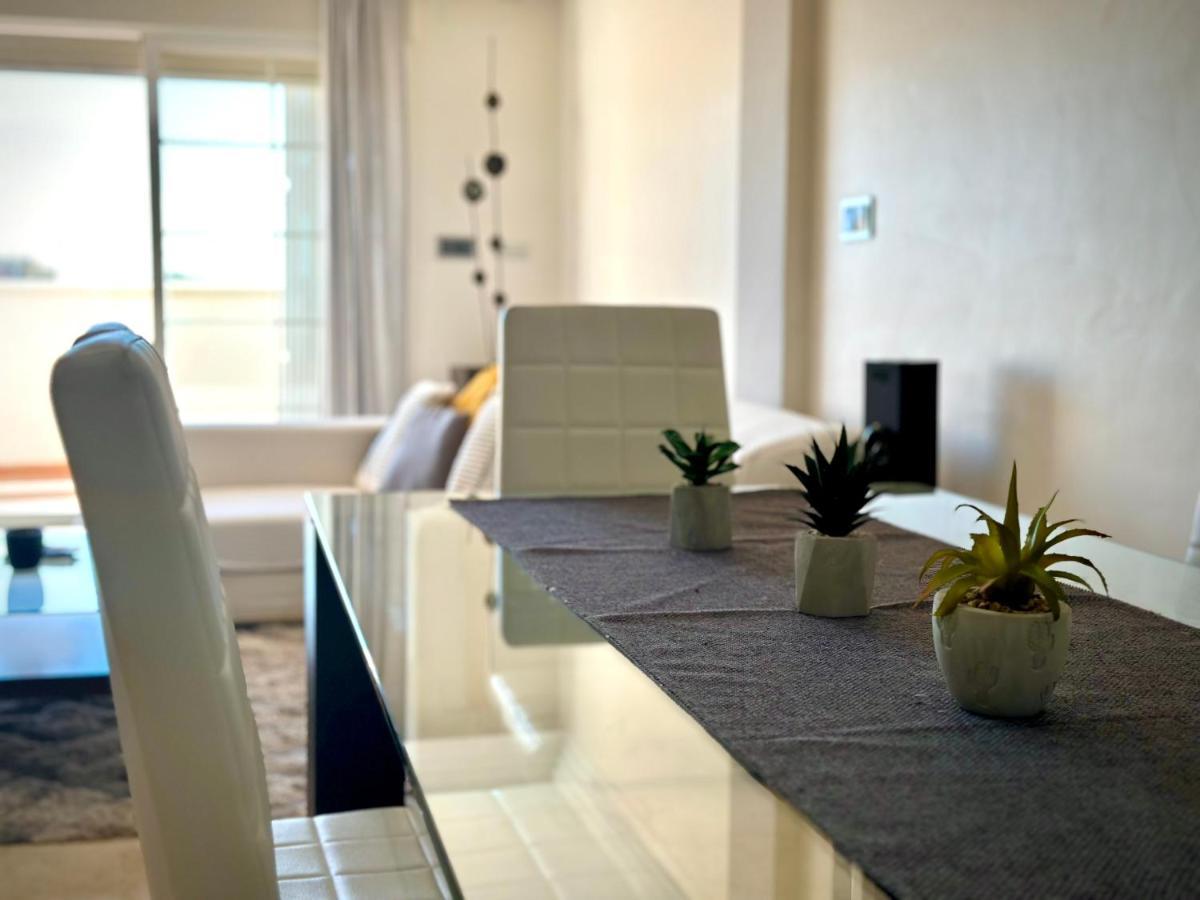 Moderno Apartamento Con Preciosas Vistas Al Mar En Urbanizacion Con Piscina - Rio Real 11 2G Marbella Luaran gambar