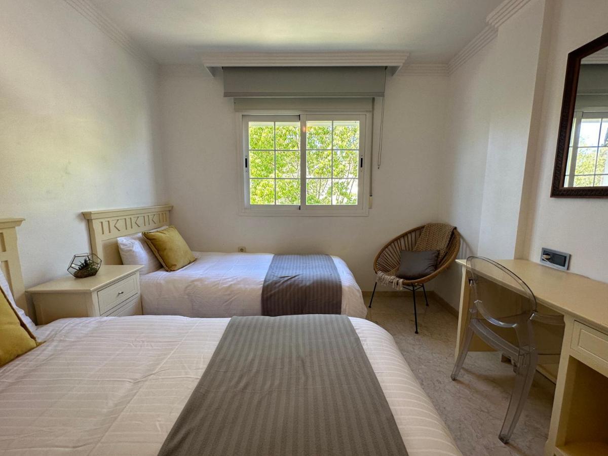 Moderno Apartamento Con Preciosas Vistas Al Mar En Urbanizacion Con Piscina - Rio Real 11 2G Marbella Luaran gambar